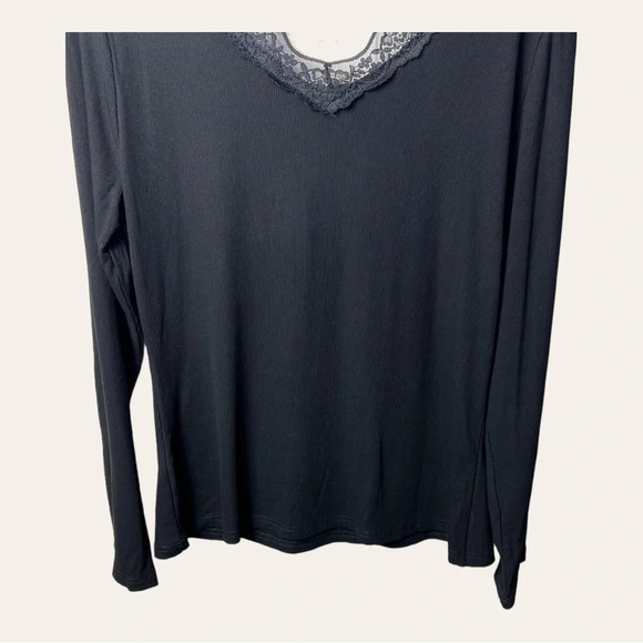 1273. LONG SLEEVE TOP RIBBED WITH LACE ON NECKLINE SIZE X-LARGE BLACK - Picture 11 of 12
